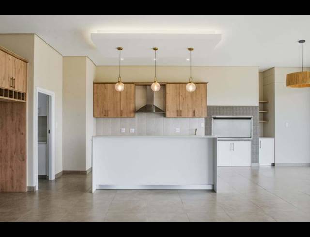 3 BEDROOM TOWNHOUSE FOR SALE IN HARTENBOS HEUWELS